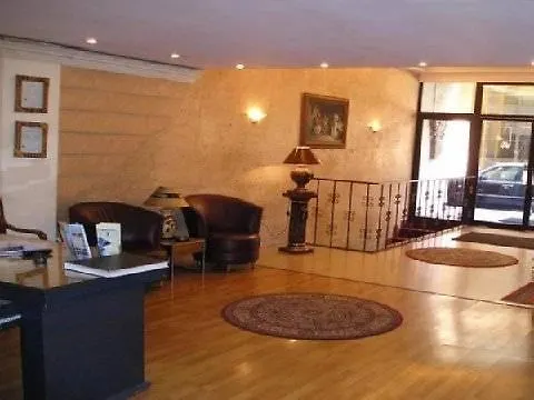 Napoli Hotel Бейрут